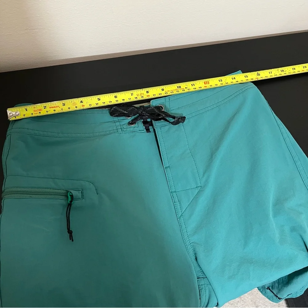 SOLD Patagonia Men’s Packable Board Shorts - Picture 12 of 14